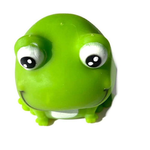 Broască squishy, jucărie squishy în formă de broscuță verde, cu ochi mari bulbucați și lăbuțe mici, pe fundal alb