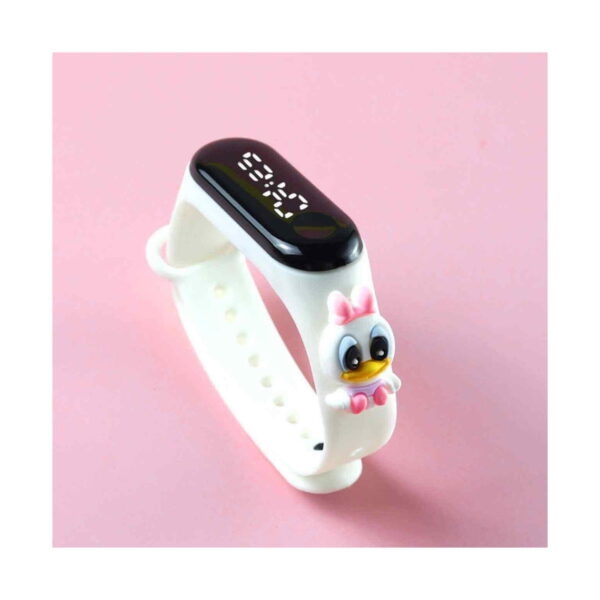 ceas-led-daisy-pentru-fete-2 Ceas LED Daisy pentru fete, alb cu Daisy Duck, fotografiat pe fundal roz