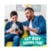 Cub Infinity, banner cu text în engleză, un bărbat și un băiat pe canapea jucându-se cu un cub Infinity negru cu alb