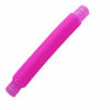Fidget Pop Tubes XL, pliabil roz-magenta, întins, pe fundal alb