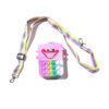 geanta-pop-it-huggy-wuggy-multicolora Geantă Pop It Huggy Wuggy, din silicon în formă de Huggy Wuggy roz, cu bule pop it colorate și baretă curcubeu detașabilă