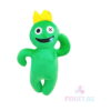 Jucărie de pluș Rainbow Friends, verde cu coroană galbenă, un ochi marcat cu X, gură zâmbitoare și braț ridicat