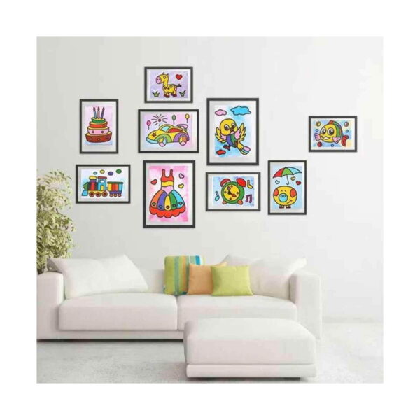 kit-de-pictura-cu-nisip-colorat-12-planse-utilizare-2 Kit de pictură cu nisip colorat, nouă tablouri colorate cu nisip, înrămate și montate pe un perete alb