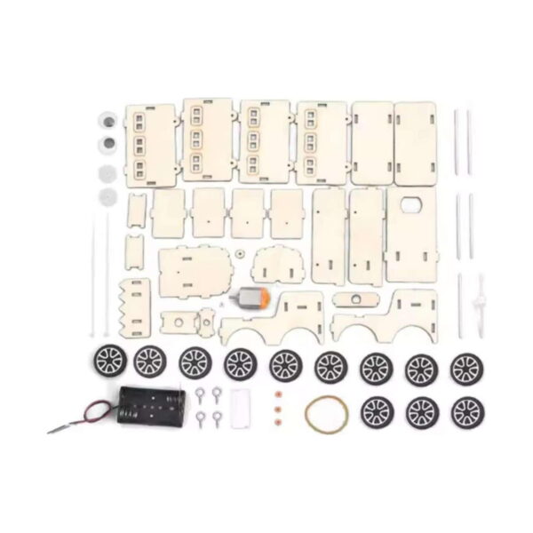 kit-stem-tren-din-lemn-continut Kit STEM Tren din lemn, piesele kitului pe fundal alb: plăci din placaj decupate, douăsprezece roți, motor