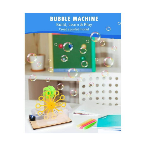 lume-steam-cu-bule-3-in-1-utilizare-4 Lume STEAM cu bule, grafic BUBBLE MACHINE Build, Learn and Play, cu mașina pe un birou înconjurată de baloane de săpun