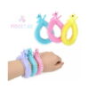 Monkey Noodles unicorn, sus trei jucării unicorn în buclă (albastru, roz, galben)