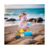 pop-it-caracatita-albastru-utilizare-2 Pop It Caracatiță, bebeluș care se joacă pe nisip la mare, cu jucării