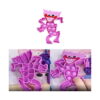 pop-it-kissy-missy-detaliu Pop It Kissy Missy, figurina roz văzută frontal plus două cadre-detaliu cu fața și bulele, ținute în mâini de copii