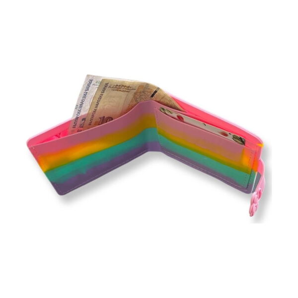Portofel Pop It, portofelul deschis pe fundal alb, cu bancnote în compartiment și un slot pentru card