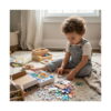 Puzzle distractiv dinozaur, copil mic așezat pe covor, care se joacă cu piesele de puzzle împrăștiate lângă cutia deschisă