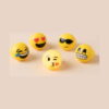 set-3-inele-emoji-luminoase-continut-2 Set 3 inele Emoji luminoase, cinci obiecte emoji galbene rotunde, cu fețe diferite