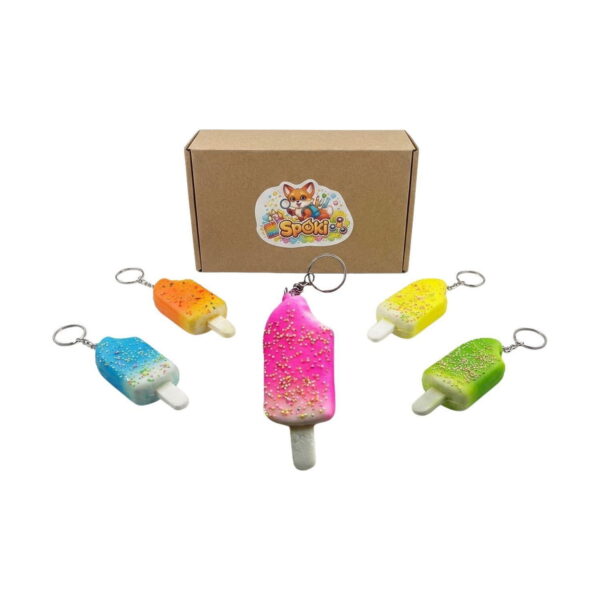 Set 5 squishy în formă de înghețată, cutie de carton cu logo Spoki și cele cinci înghețate squishy dispuse în jurul ei
