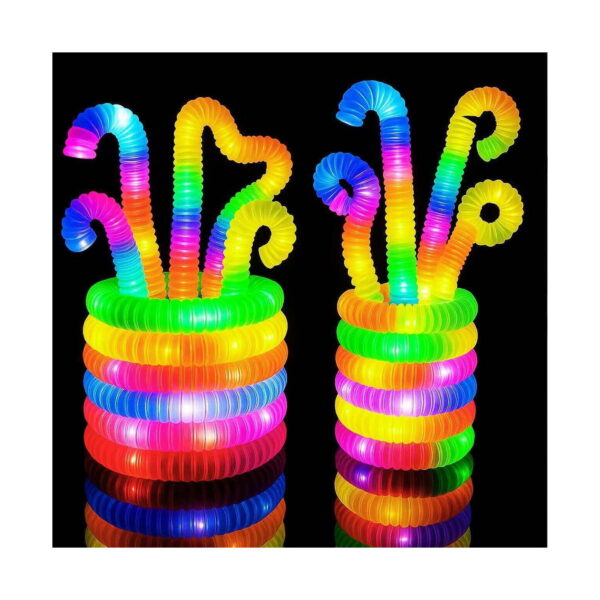 Set 6 tuburi luminoase Pop Tube, compoziție nocturnă cu tuburi luminoase colorate aranjate ca două buchete, cu reflexie