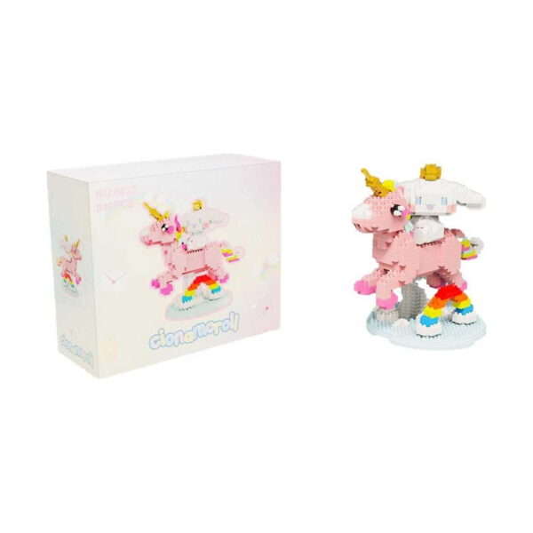 Set creativ Hello Kitty 3 în 1, cutia albă cu inscripția cinnamoroll și ilustrația unicornului