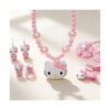 Set creativ Hello Kitty 3 în 1: Pop It, prim-plan cu colier din mărgele roz și pandantiv alb cap de Hello Kitty, cercei