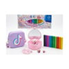 set-creativ-tik-tok-bijuterii-plastilina-geanta-lila-continut Set Creativ Tik Tok, prezentare pe alb: cutia Plastelina cu unicorn, geanta pătrată mov cu motiv TikTok