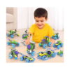 set-de-constructie-stem-tanar-inginer-10-in-1-utilizare-4 Set de construcție STEM Tânăr inginer 10 în 1, băiat în tricou galben, zâmbind, întins pe podea între numeroase modele