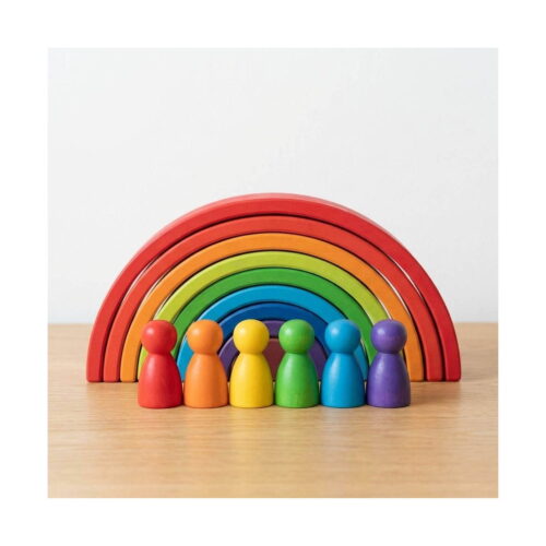 Set jucării educative Montessori curcubeu, din lemn cu șase arcade imbricate și șase figurine-omuleți colorate aliniate