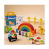 set-puzzle-montessori-din-lemn-continut Set Montessori din lemn, 7 jucării, trei copii într-o cameră de joacă; în față curcubeu din lemn și pioni colorați