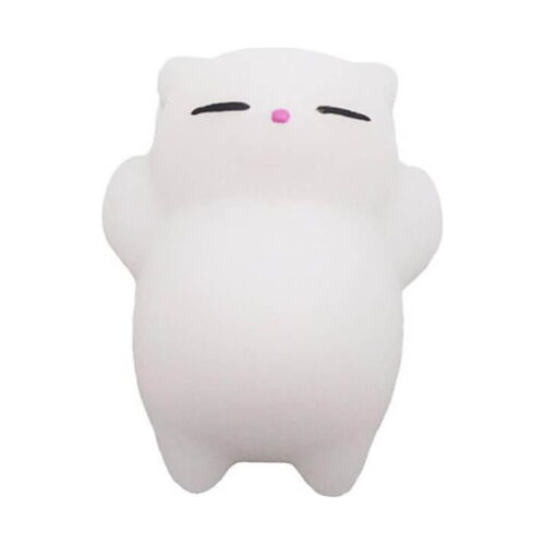 squishy-pisicuta-alb Squishy pisicuță, albă cu ochi închiși și năsuc roz, pe fundal alb