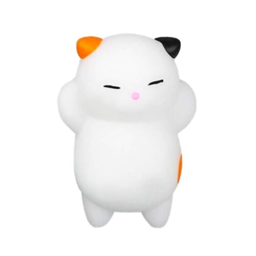 Скуиши Коте Squishy pisicuță, squishy albă din silicon, cu o urechiușă portocalie și una neagră, pată portocalie pe corp, ochii închiși