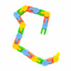 Wacky Tracks multicolor, lanț Wacky Tracks din segmente galbene, verzi, albastre și portocalii, îndoit într-o formă deschisă